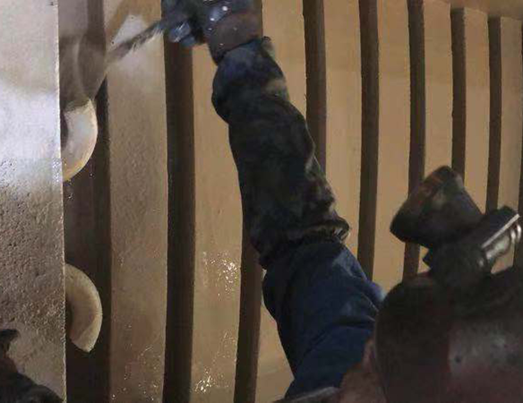 消失模涂料的使用方法之刷涂和喷涂